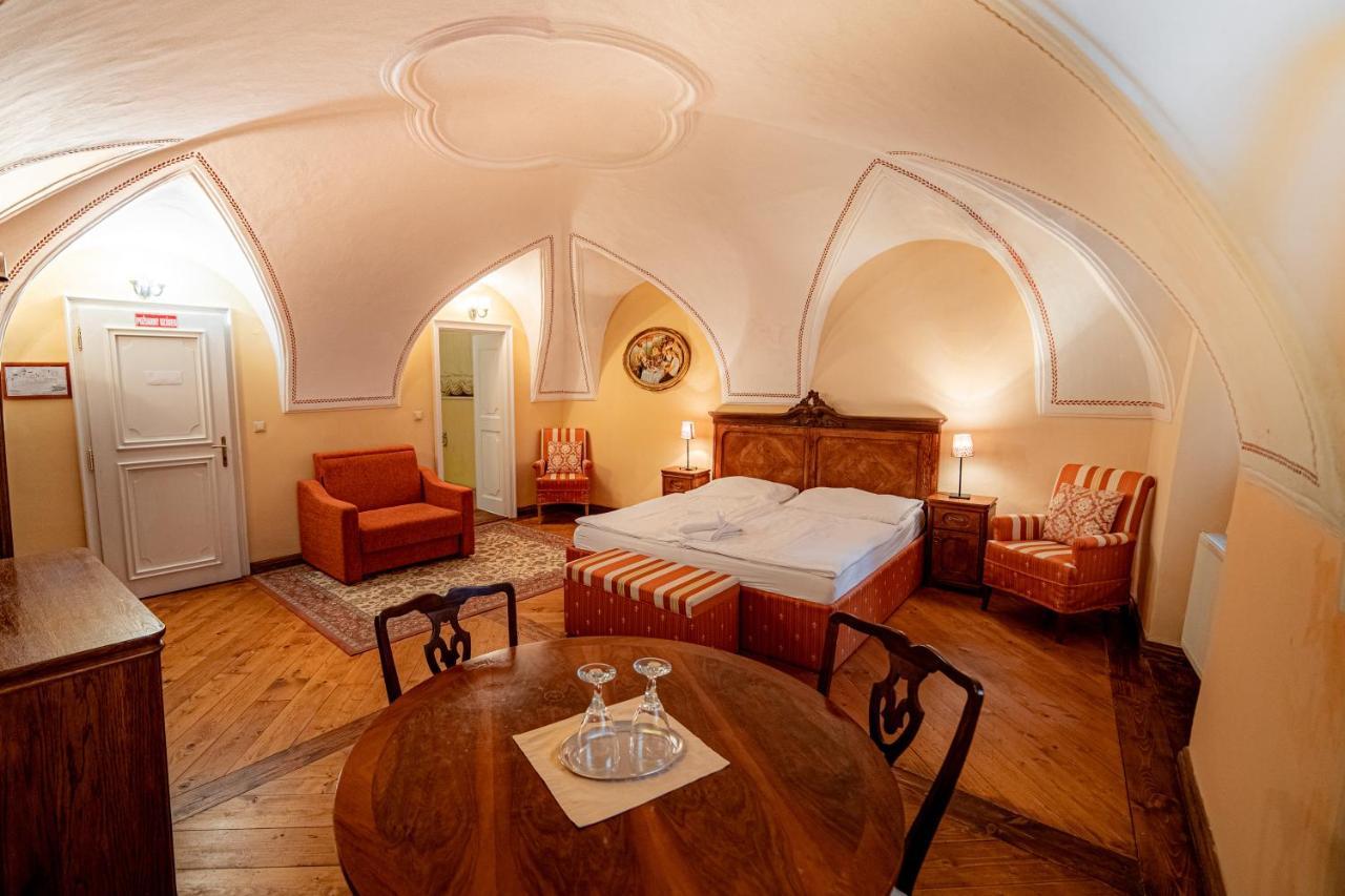 Penzion Cosmopolitan Ii. Banská Štiavnica المظهر الخارجي الصورة